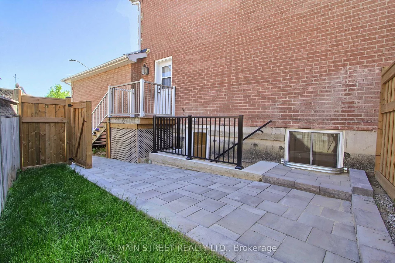 4, Carrington, Bradford, Bradford West Gwillimbury