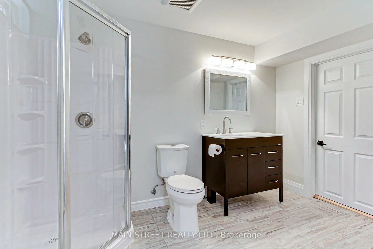 4, Carrington, Bradford, Bradford West Gwillimbury