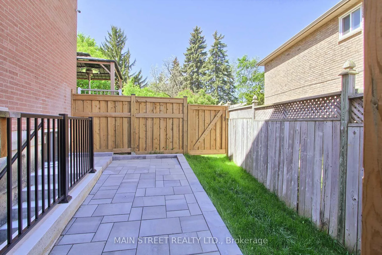 4, Carrington, Bradford, Bradford West Gwillimbury