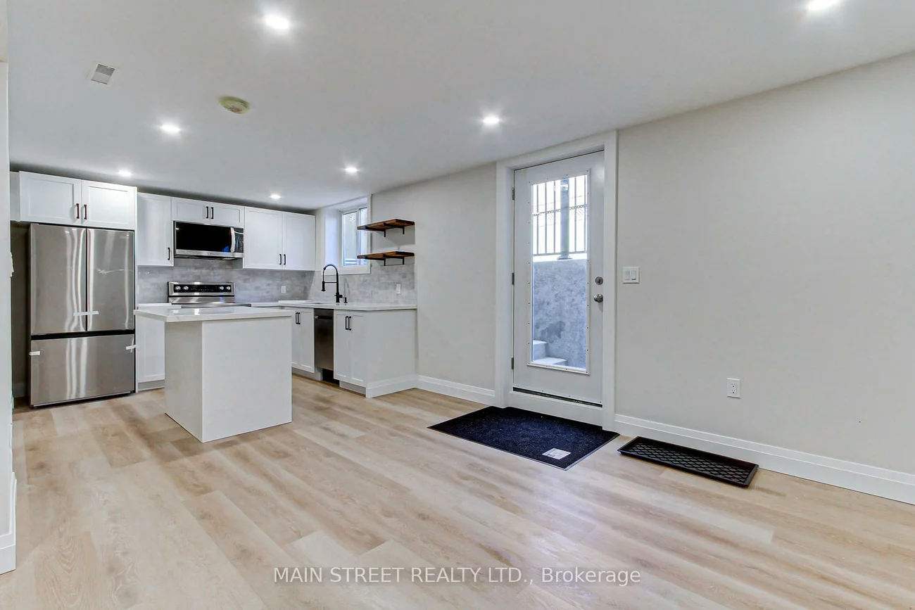 4, Carrington, Bradford, Bradford West Gwillimbury