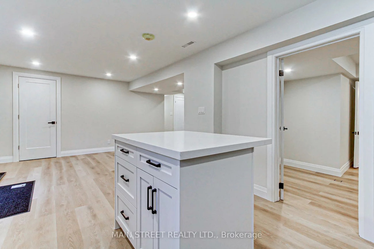 4, Carrington, Bradford, Bradford West Gwillimbury