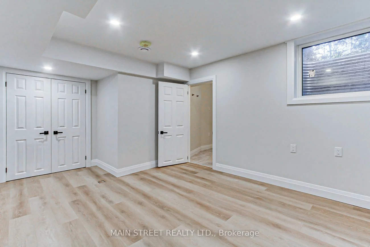 4, Carrington, Bradford, Bradford West Gwillimbury