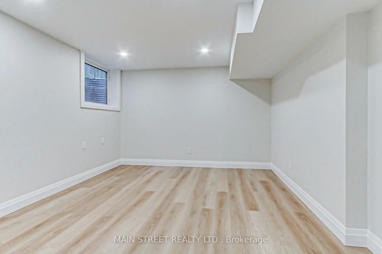 4, Carrington, Bradford, Bradford West Gwillimbury