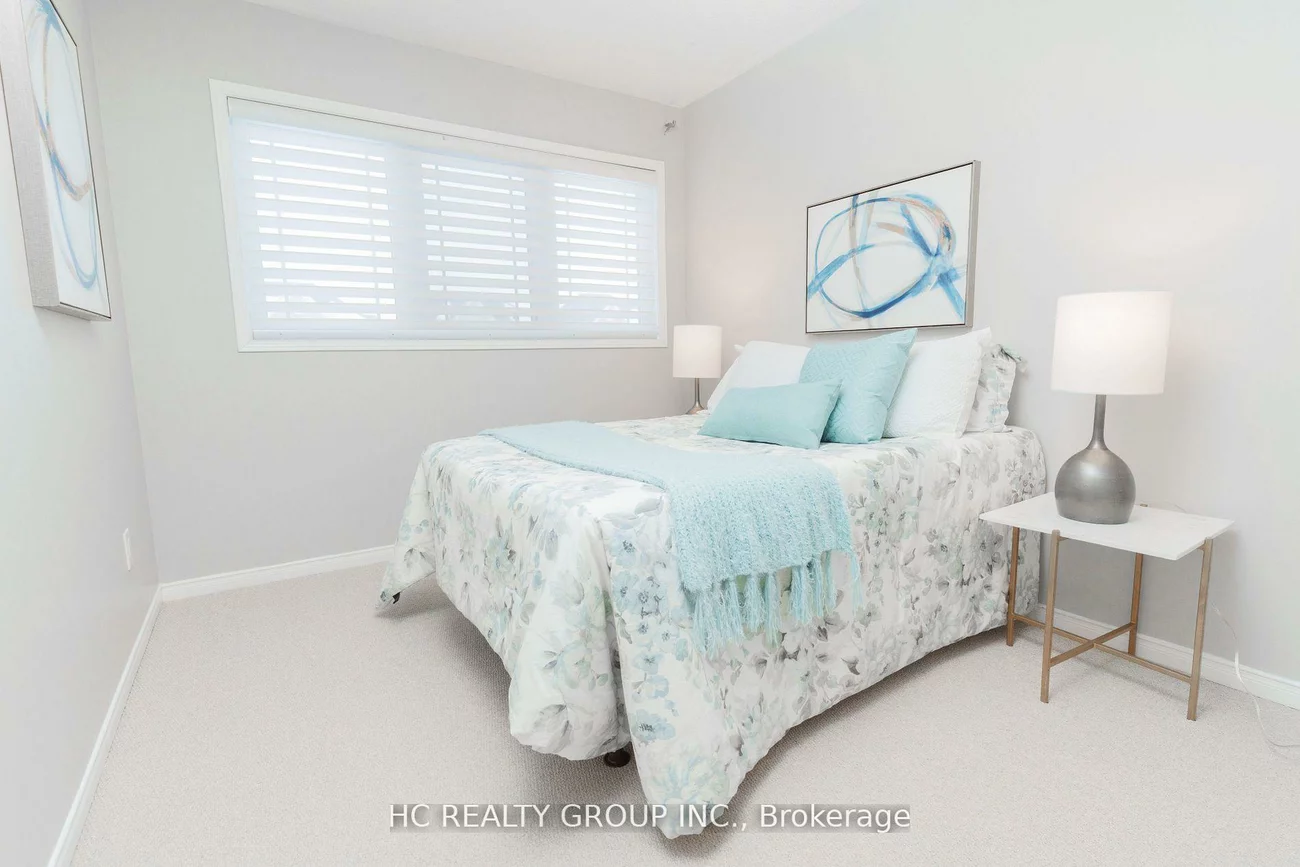 215, Armstrong, Bradford, Bradford West Gwillimbury
