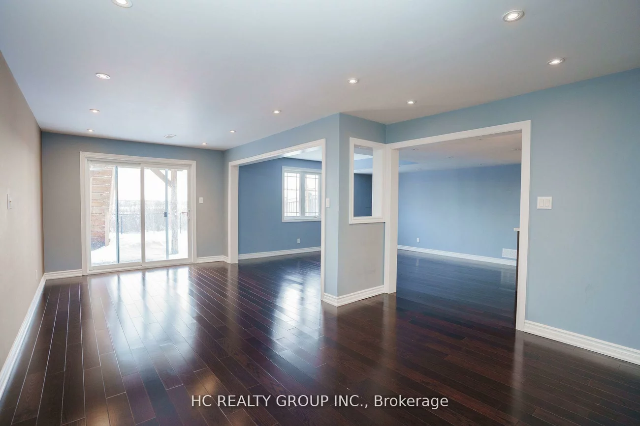 215, Armstrong, Bradford, Bradford West Gwillimbury