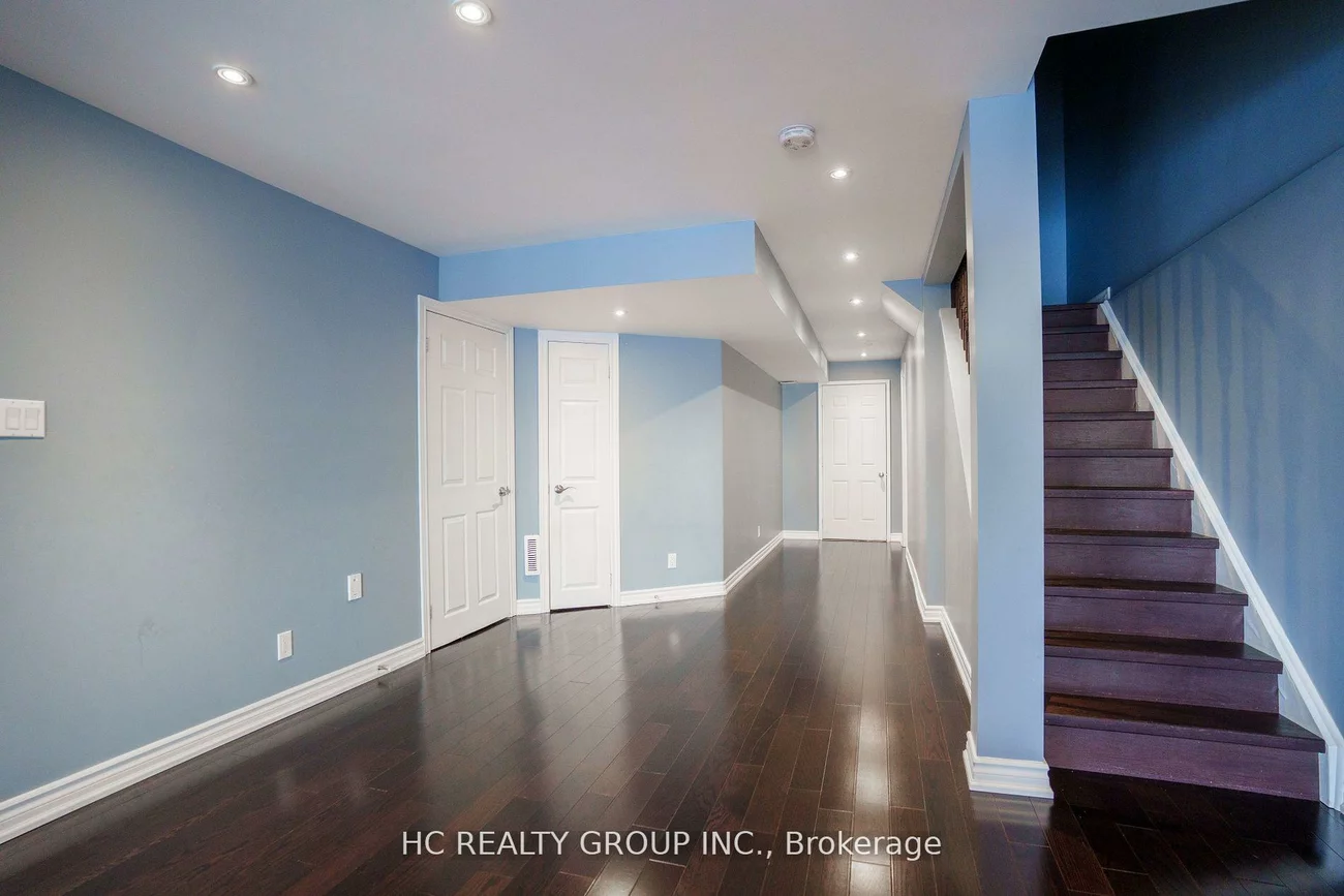 215, Armstrong, Bradford, Bradford West Gwillimbury