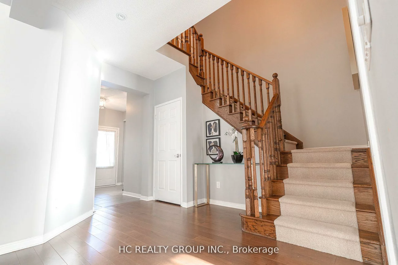 215, Armstrong, Bradford, Bradford West Gwillimbury