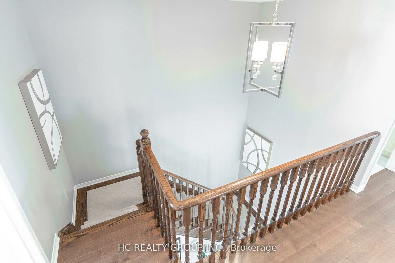 215, Armstrong, Bradford, Bradford West Gwillimbury