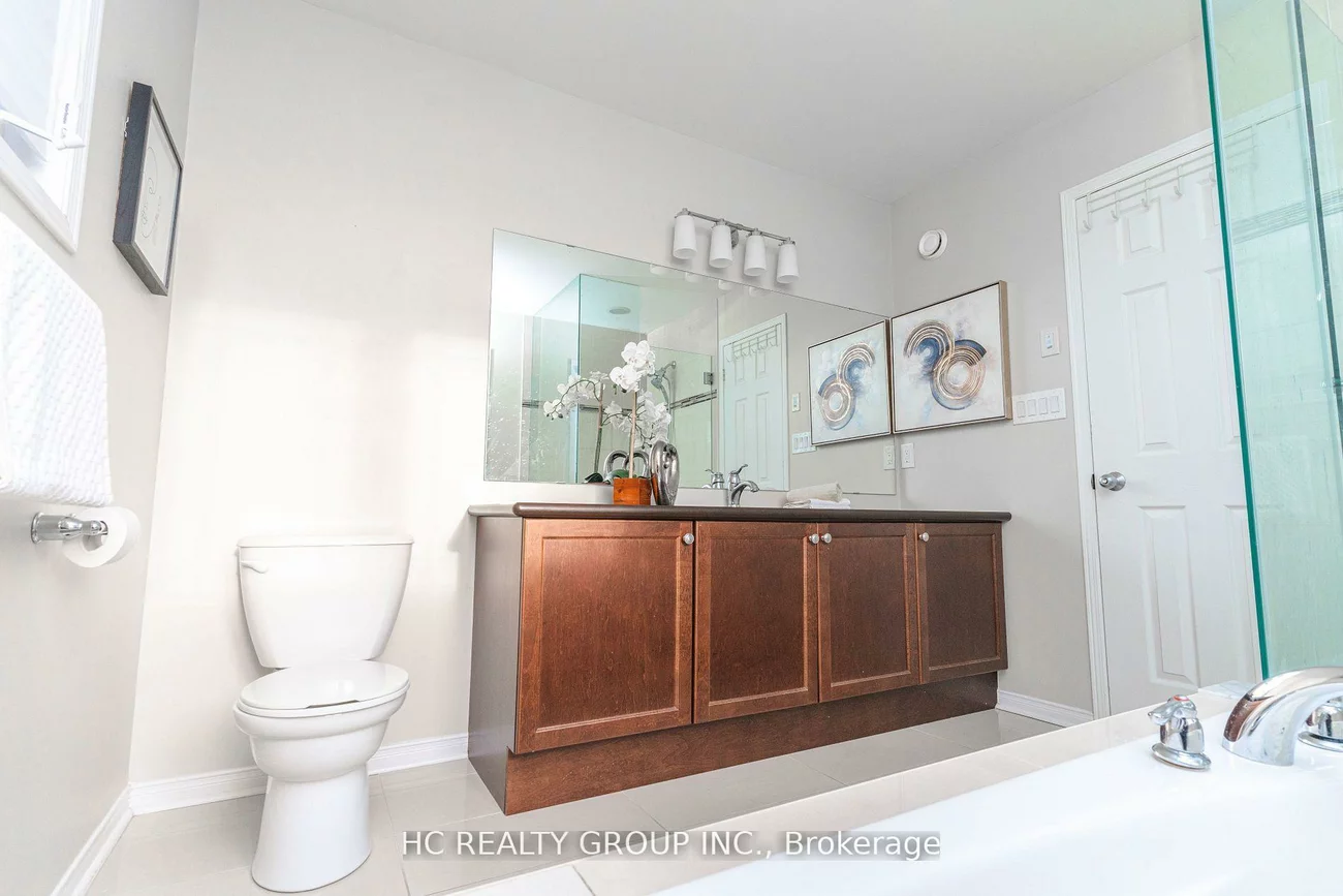 215, Armstrong, Bradford, Bradford West Gwillimbury