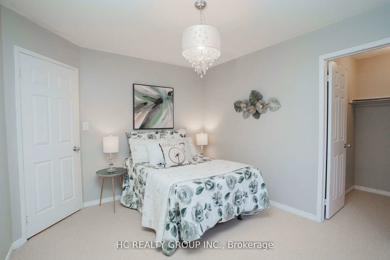 215, Armstrong, Bradford, Bradford West Gwillimbury