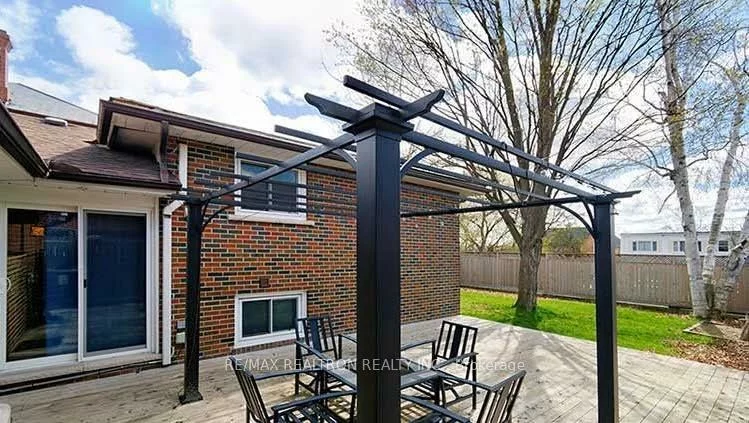 26, John, Bradford, Bradford West Gwillimbury