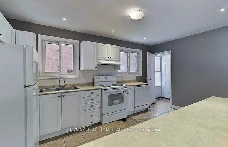 26, John, Bradford, Bradford West Gwillimbury