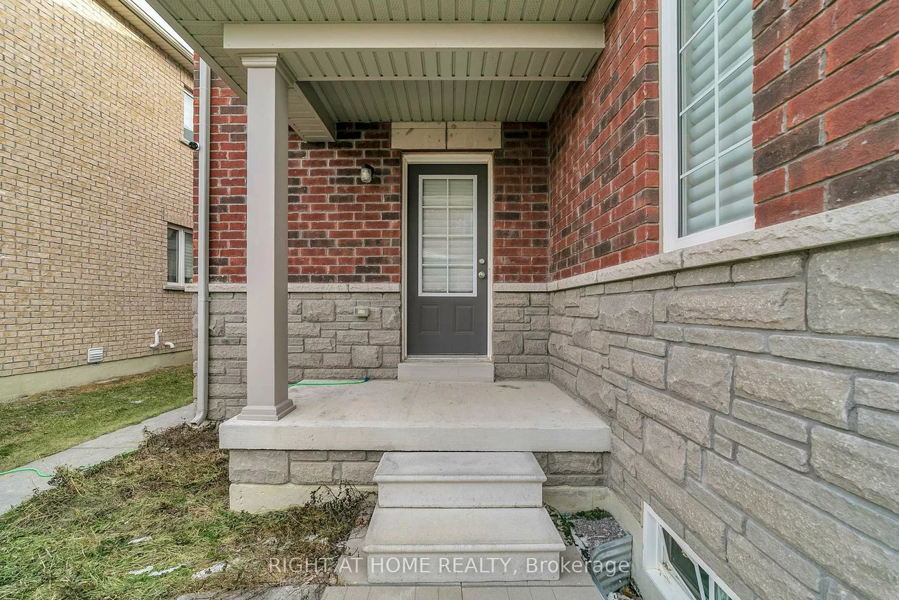 126, Blackwell, Bradford, Bradford West Gwillimbury