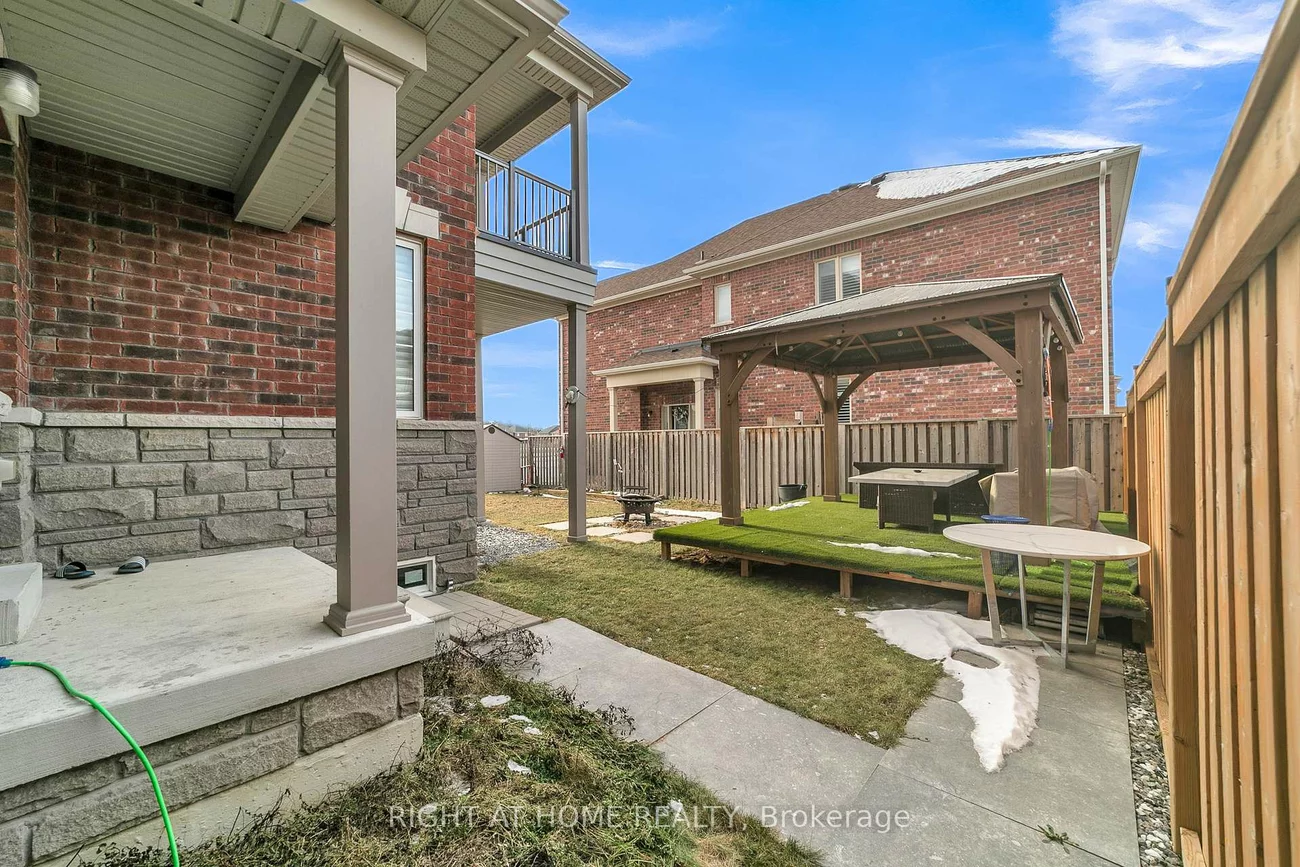 126, Blackwell, Bradford, Bradford West Gwillimbury