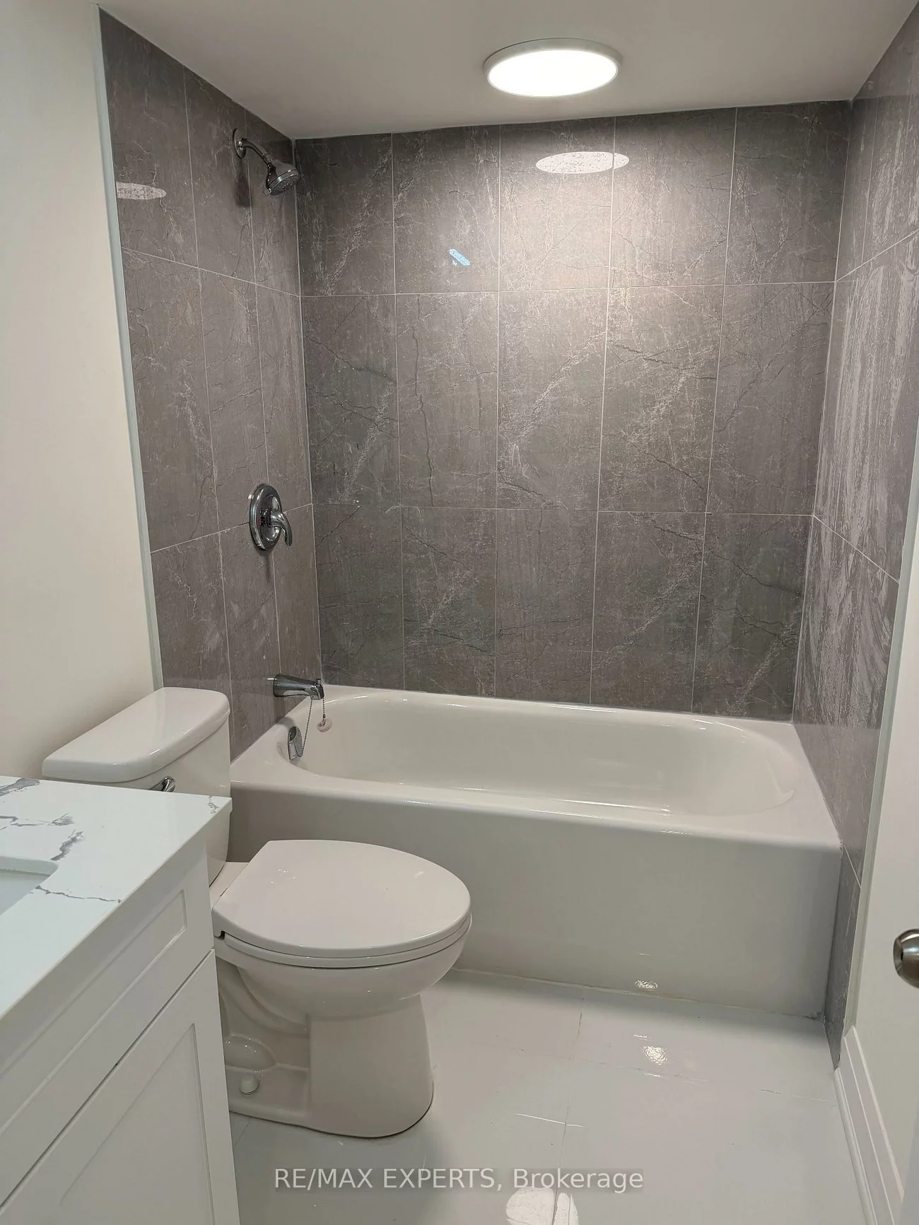 4 B, Trailside, Bradford, Bradford West Gwillimbury