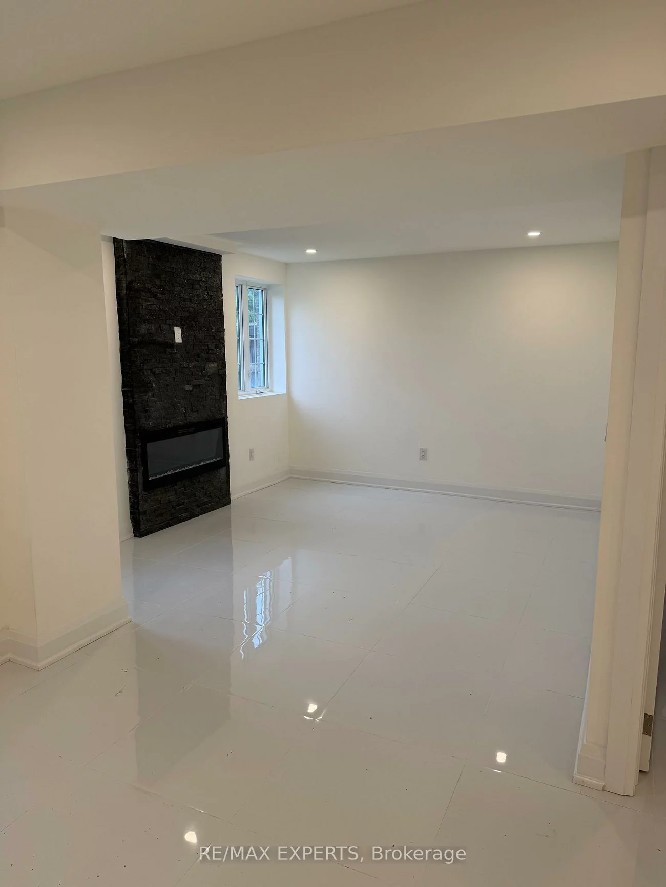 4 B, Trailside, Bradford, Bradford West Gwillimbury