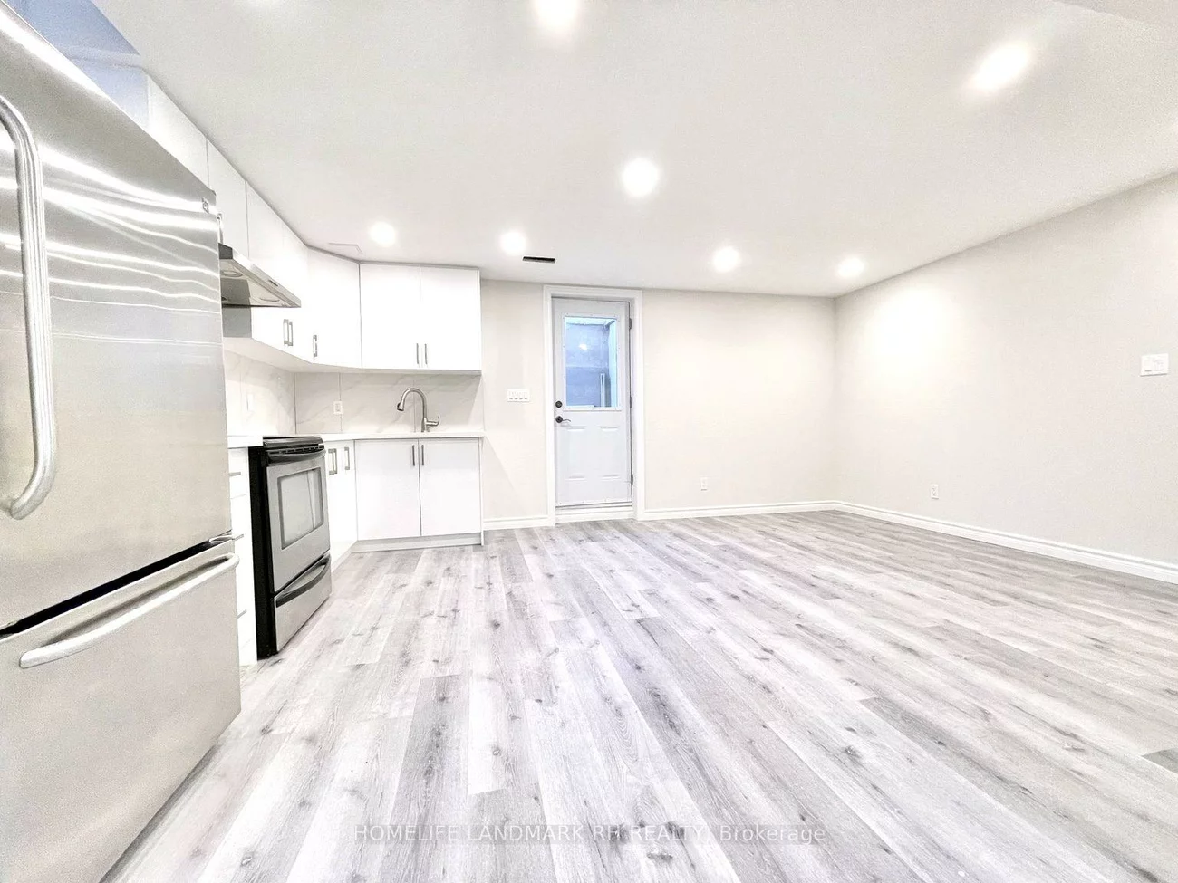 21, Milby, Bradford, Bradford West Gwillimbury