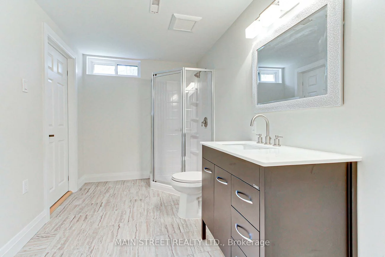 4, Carrington, Bradford, Bradford West Gwillimbury