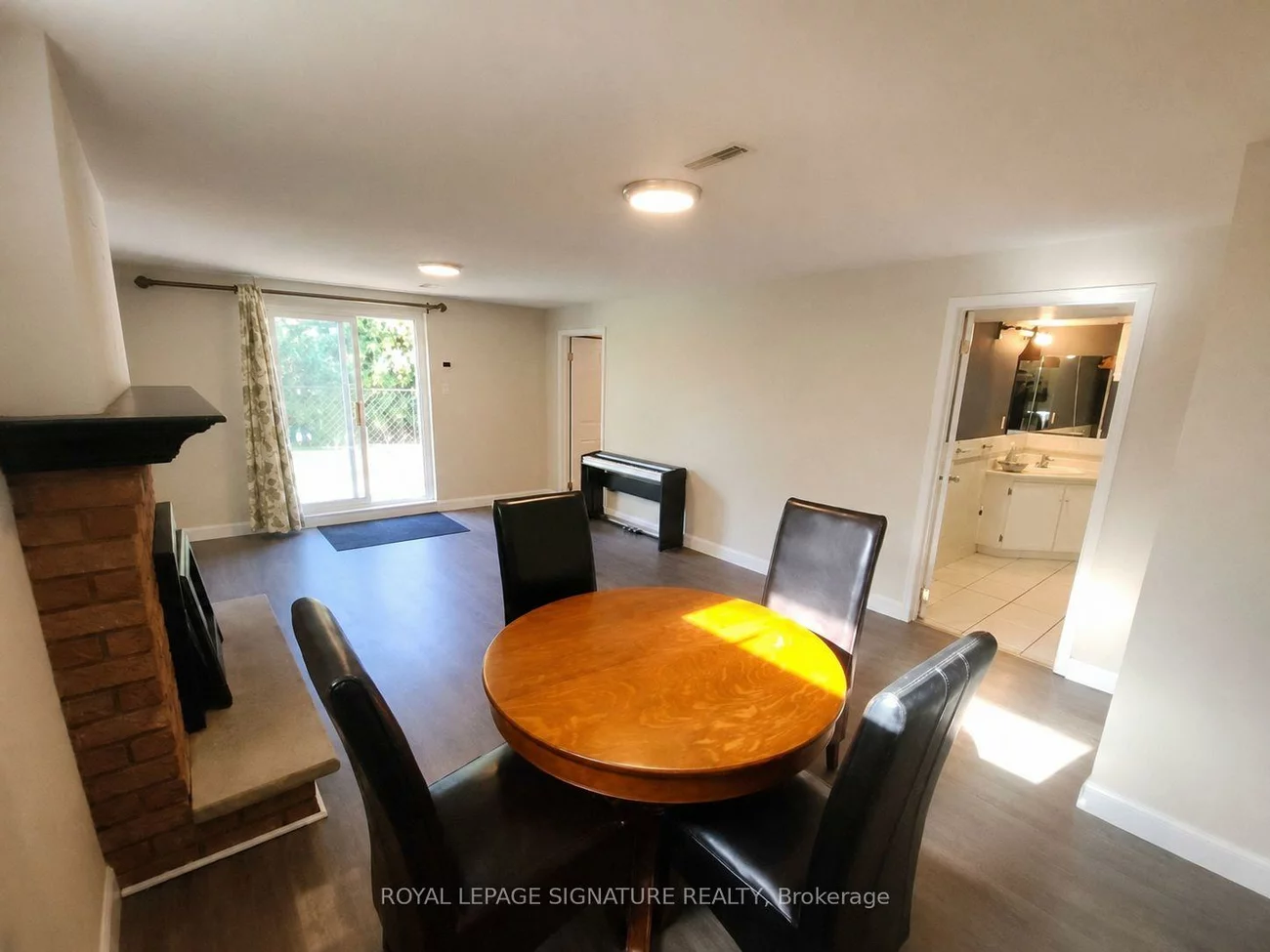304, Orsi, Bradford, Bradford West Gwillimbury
