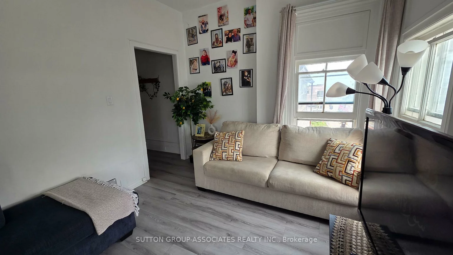 65, Holland, Bradford, Bradford West Gwillimbury