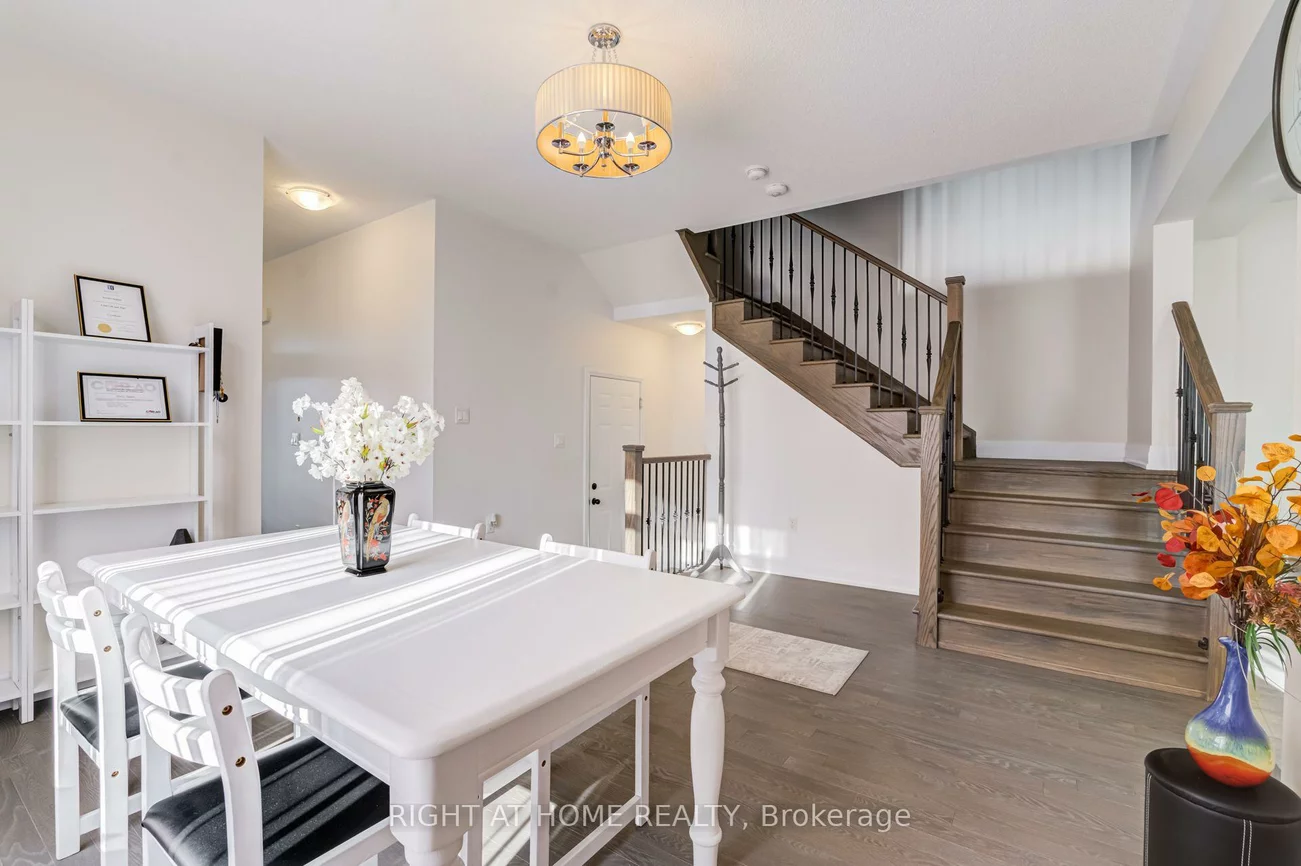 70, Westlake, Bradford, Bradford West Gwillimbury