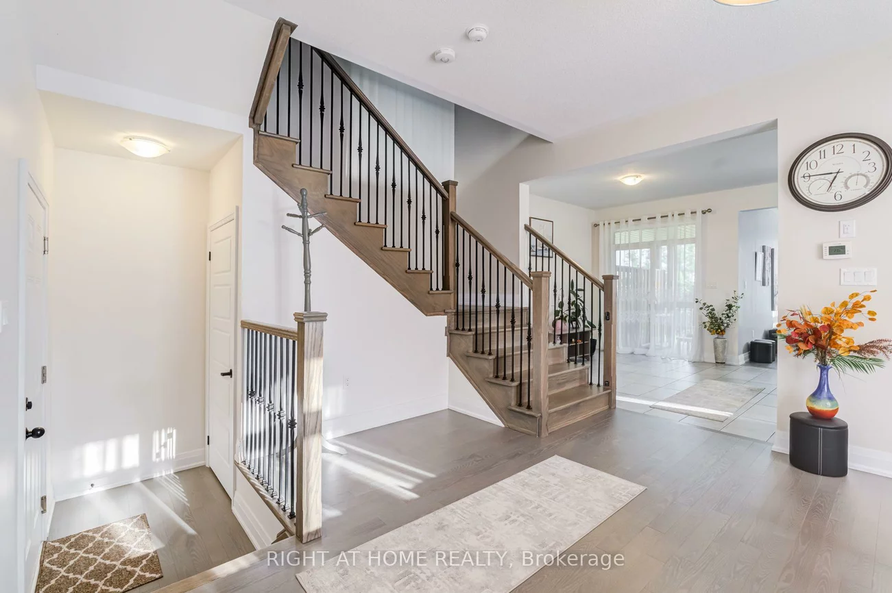 70, Westlake, Bradford, Bradford West Gwillimbury