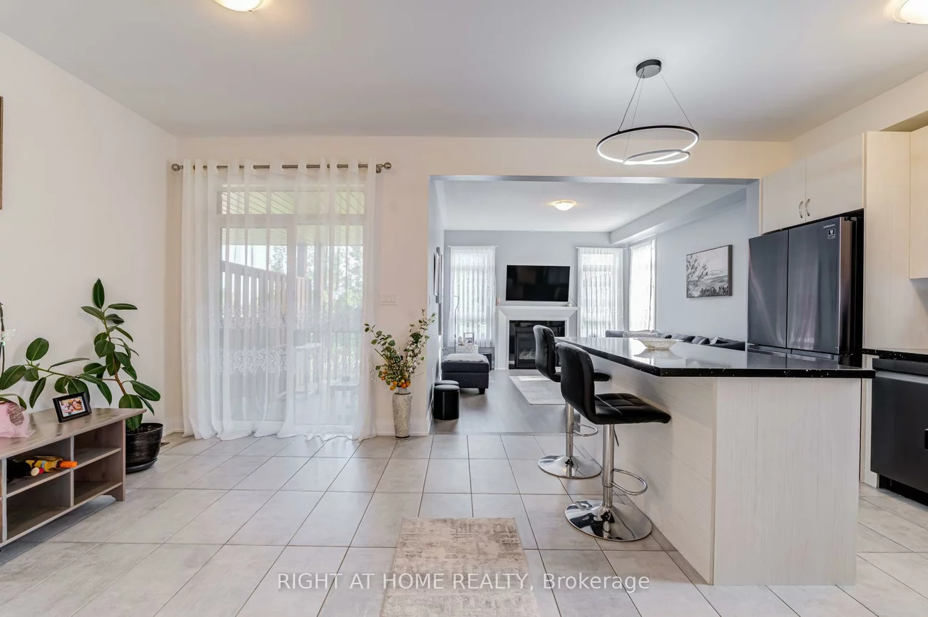 70, Westlake, Bradford, Bradford West Gwillimbury