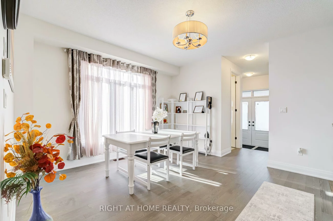 70, Westlake, Bradford, Bradford West Gwillimbury