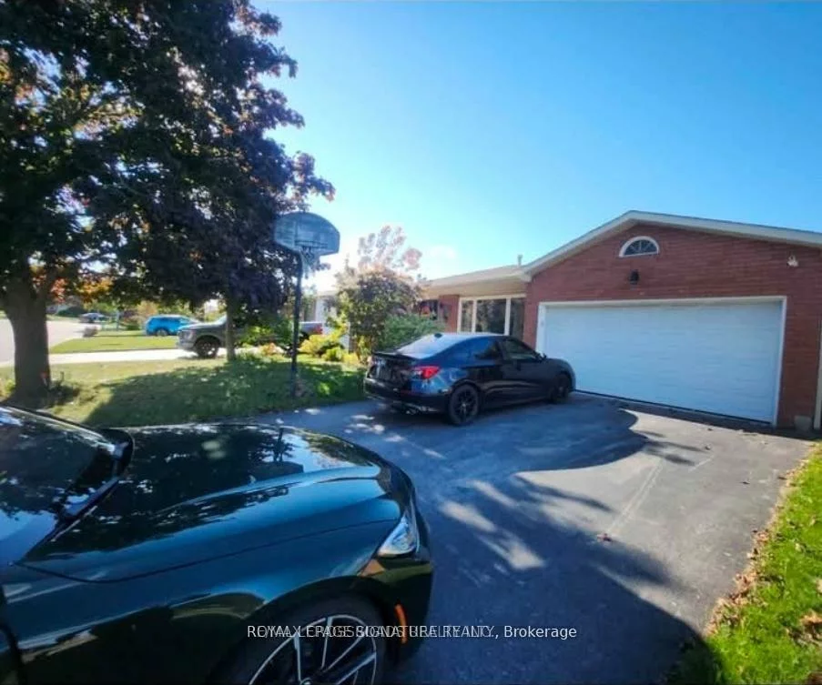 304, Orsi, Bradford, Bradford West Gwillimbury