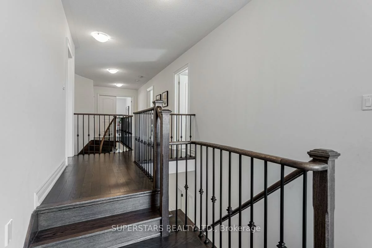 11, Empire, Bradford, Bradford West Gwillimbury