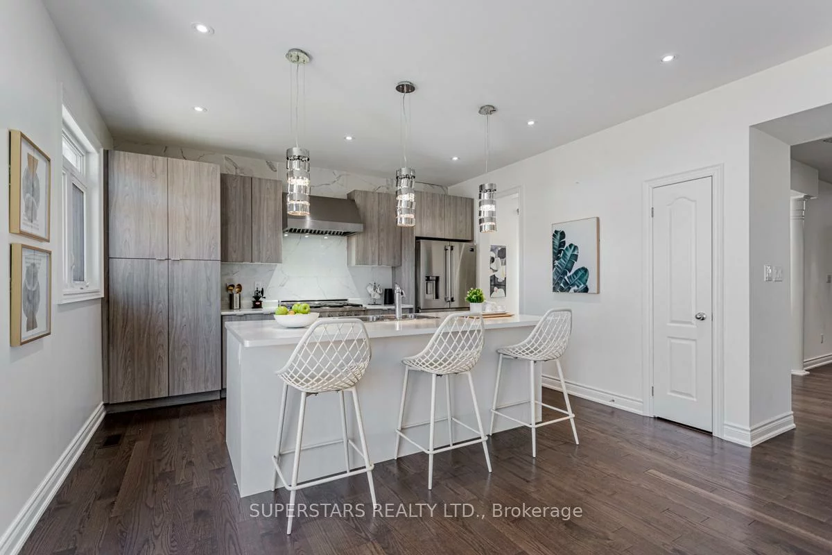 11, Empire, Bradford, Bradford West Gwillimbury