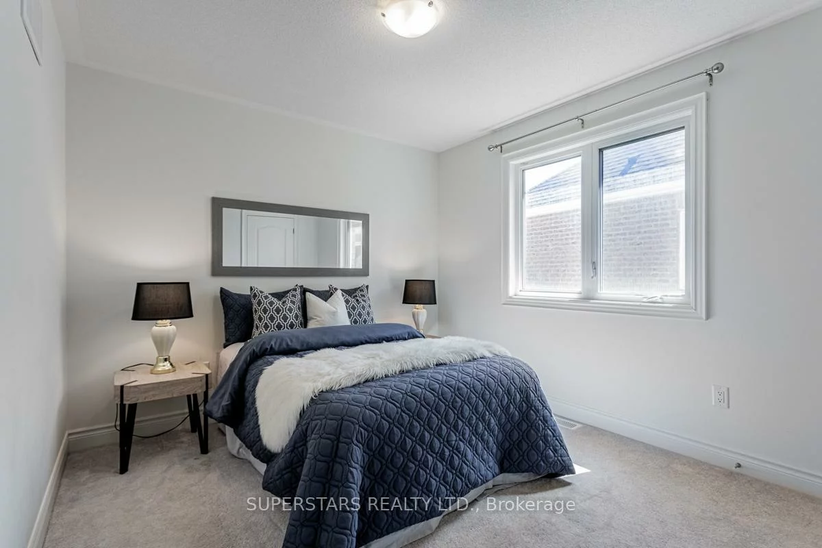 11, Empire, Bradford, Bradford West Gwillimbury