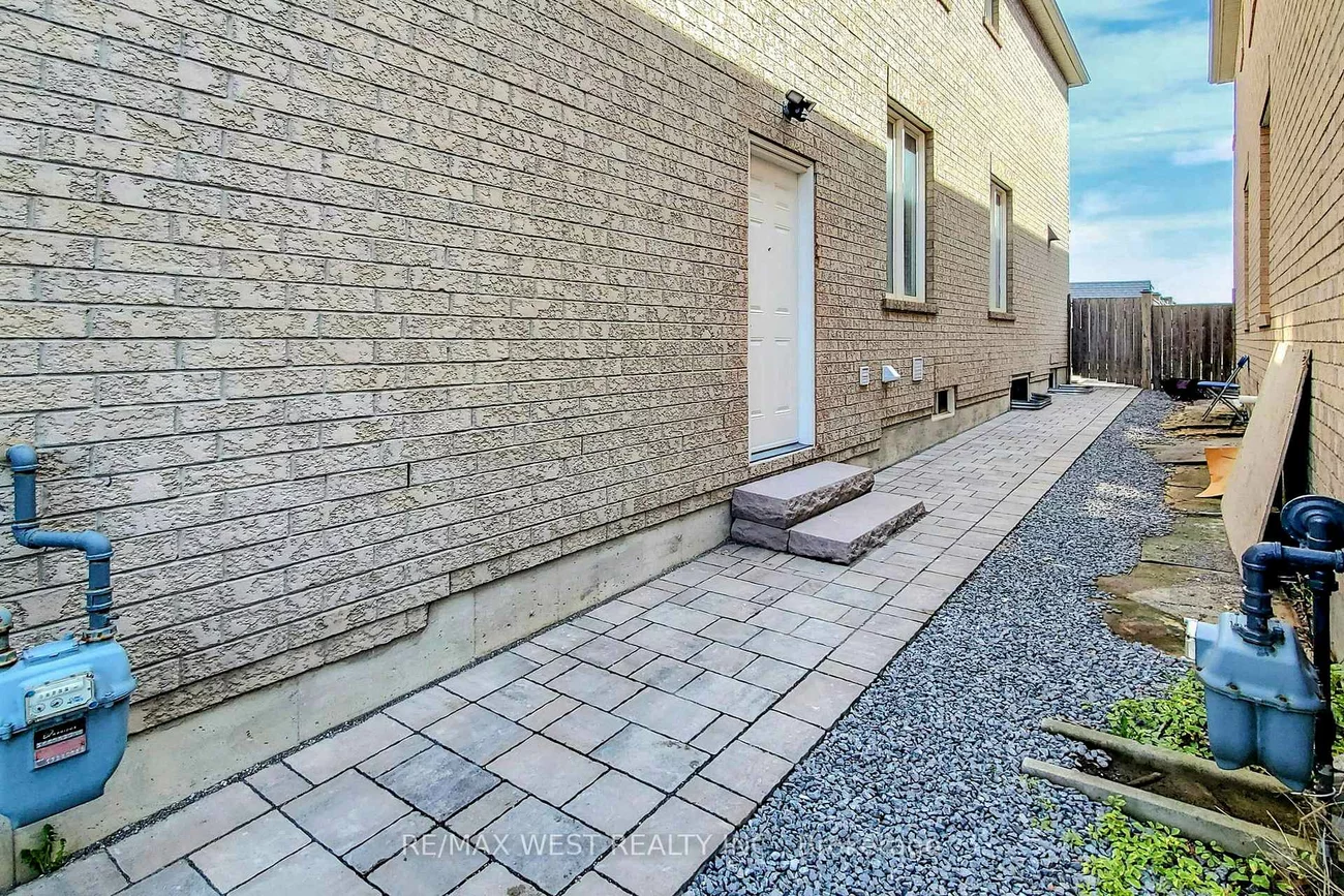 179, Summerlyn, Bradford, Bradford West Gwillimbury