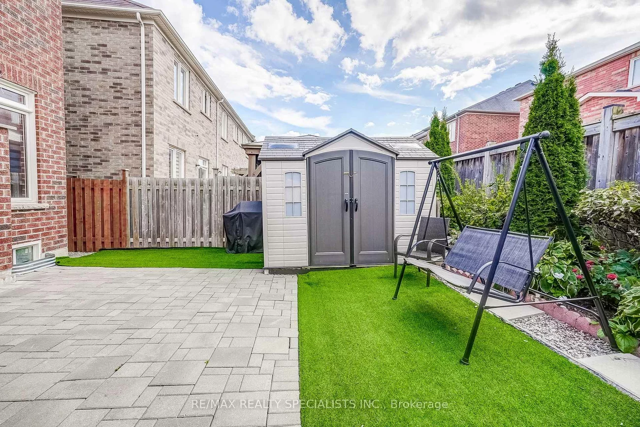 18, Rogers, Bradford, Bradford West Gwillimbury