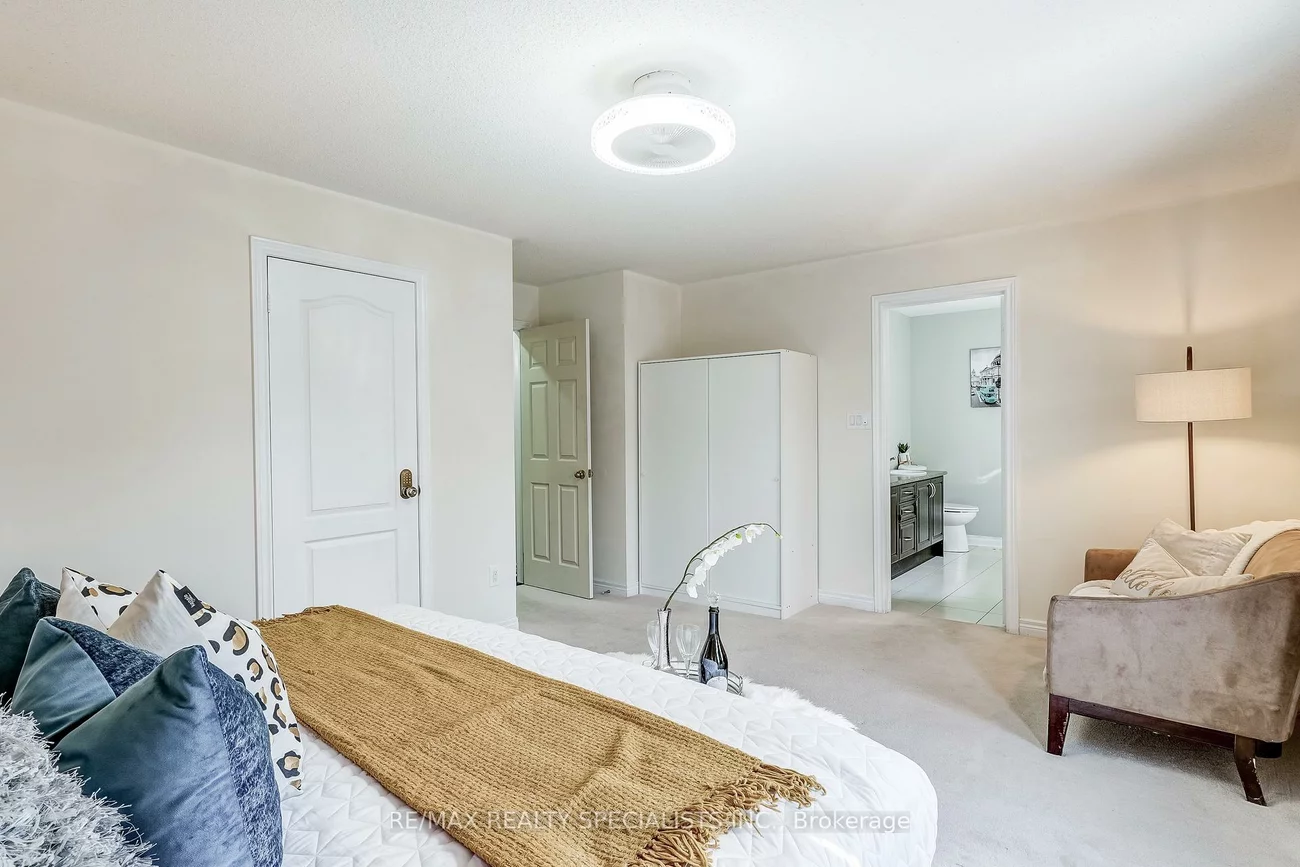 18, Rogers, Bradford, Bradford West Gwillimbury