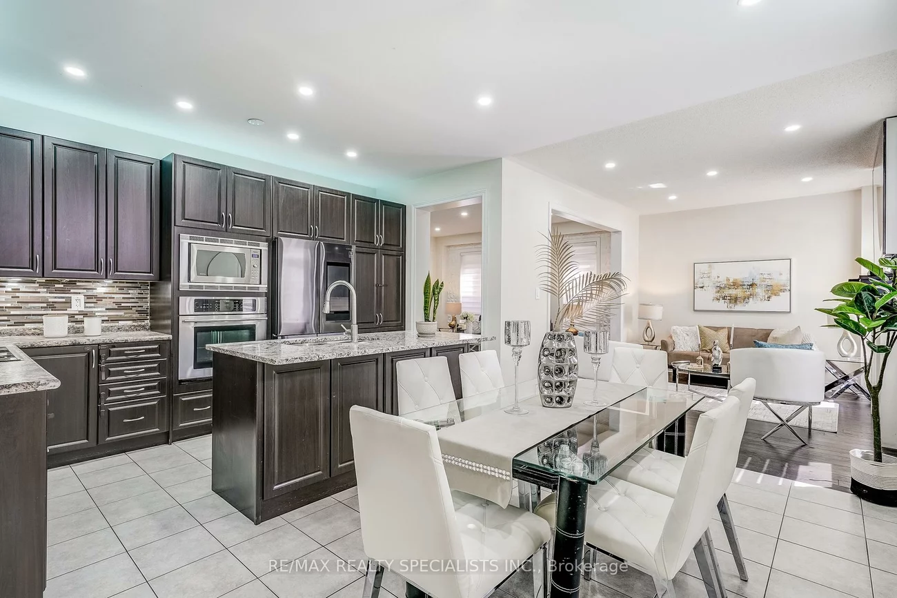 18, Rogers, Bradford, Bradford West Gwillimbury