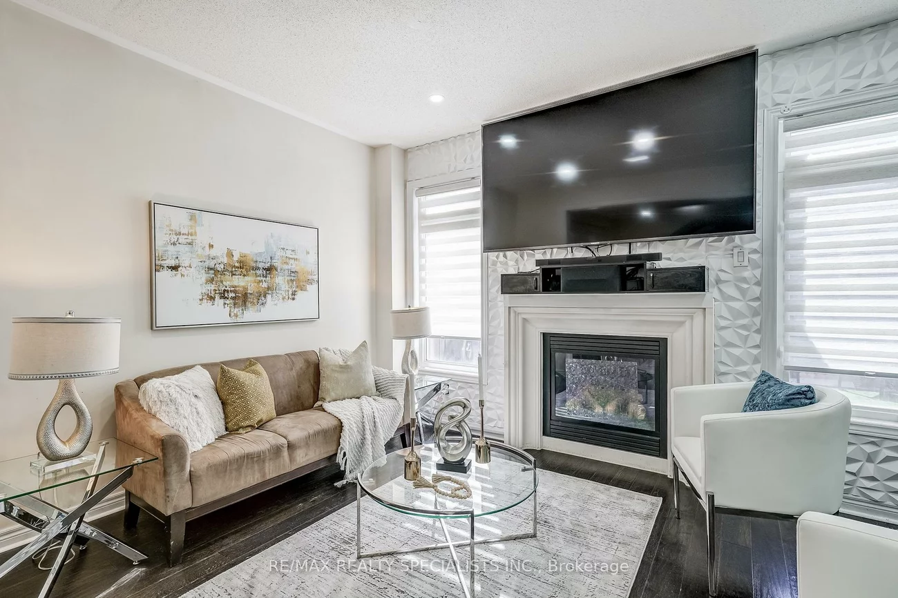 18, Rogers, Bradford, Bradford West Gwillimbury