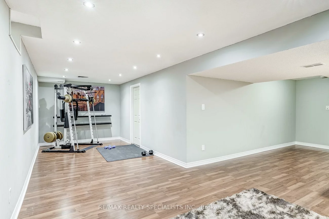 18, Rogers, Bradford, Bradford West Gwillimbury