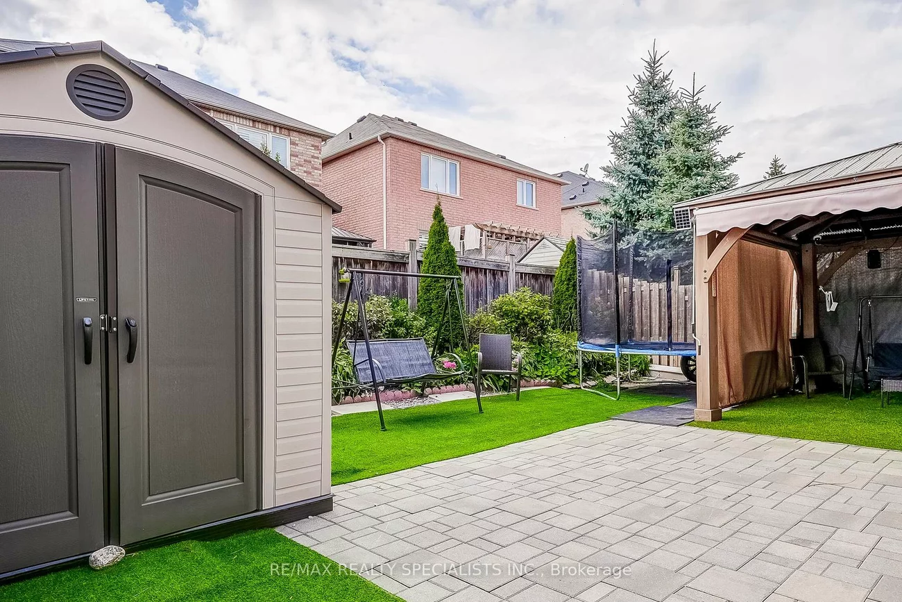18, Rogers, Bradford, Bradford West Gwillimbury