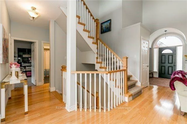 57, Metcalfe, Bradford, Bradford West Gwillimbury