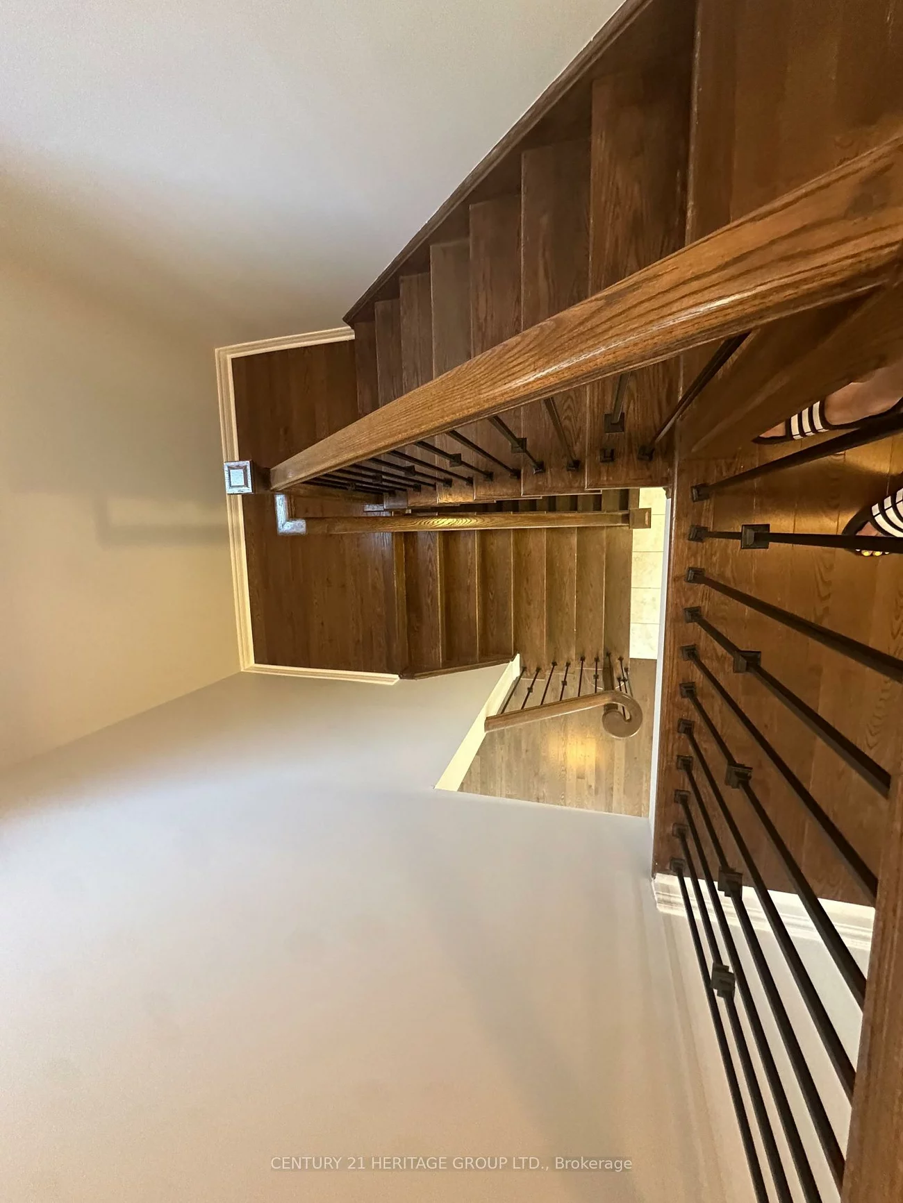 99, Cayton, Bradford, Bradford West Gwillimbury