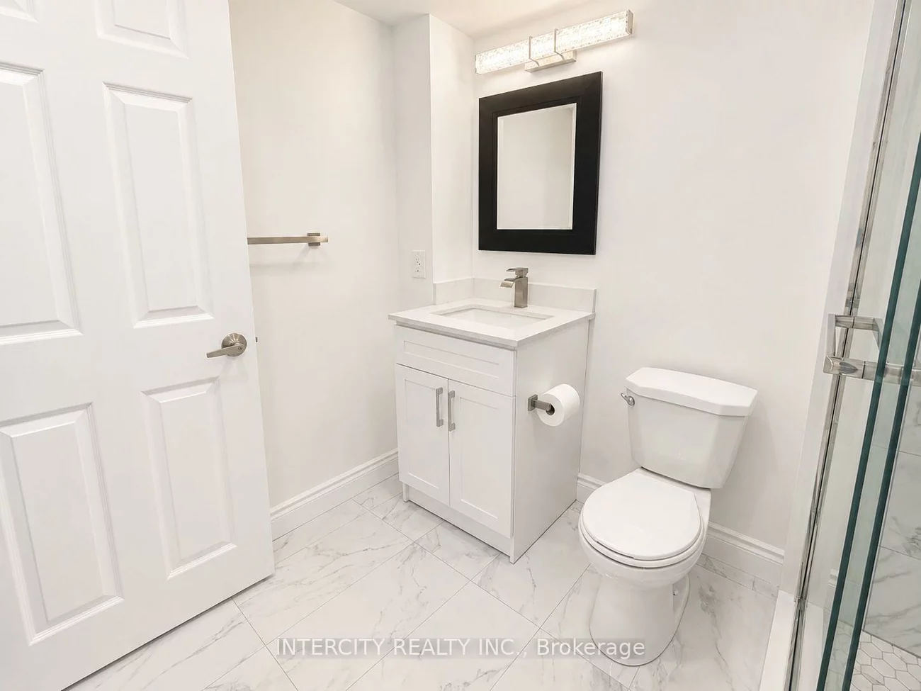 7, Empire, Bradford, Bradford West Gwillimbury