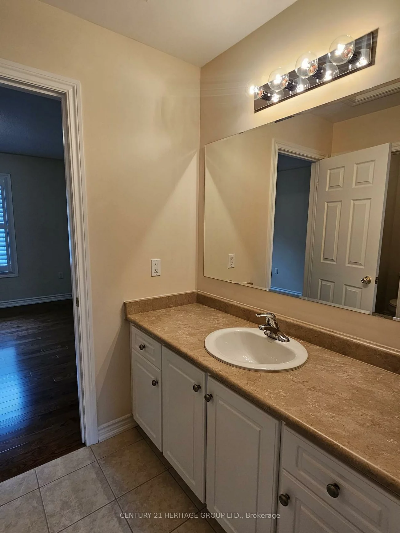 10, Orville Hand, Bradford, Bradford West Gwillimbury