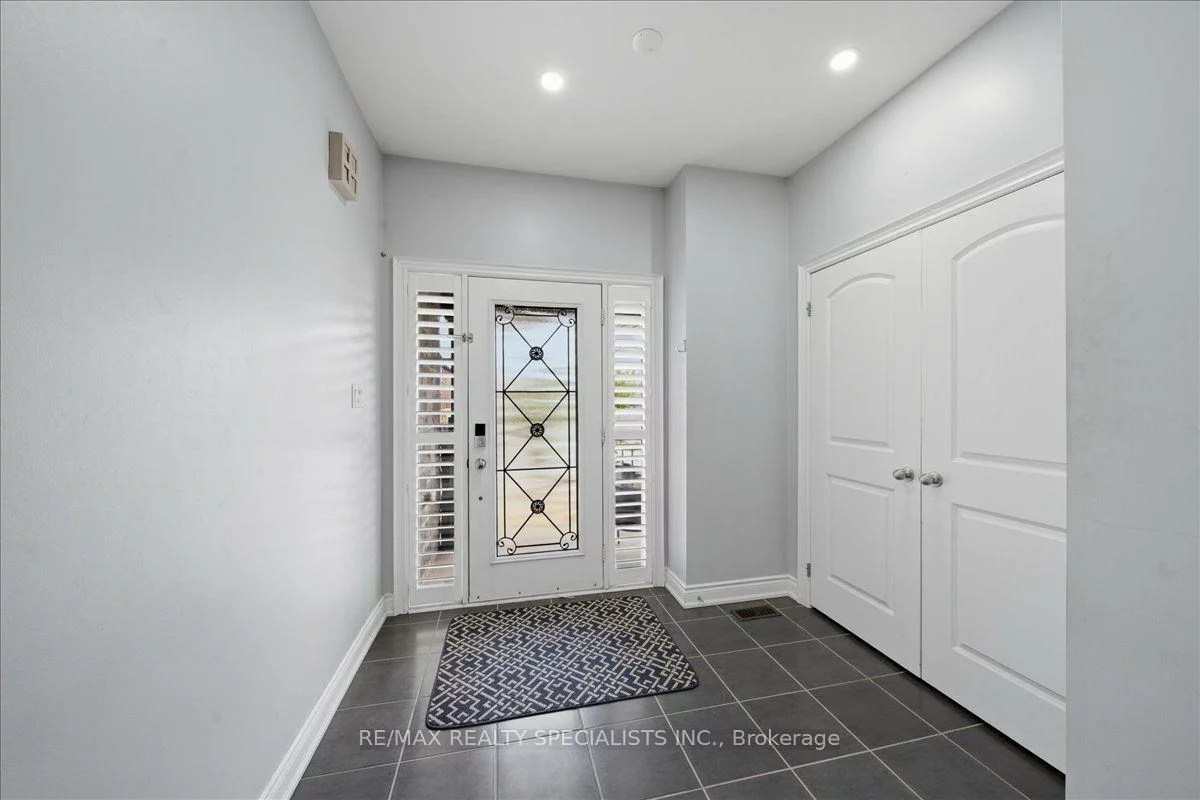 77, Mckenzie, Bradford, Bradford West Gwillimbury