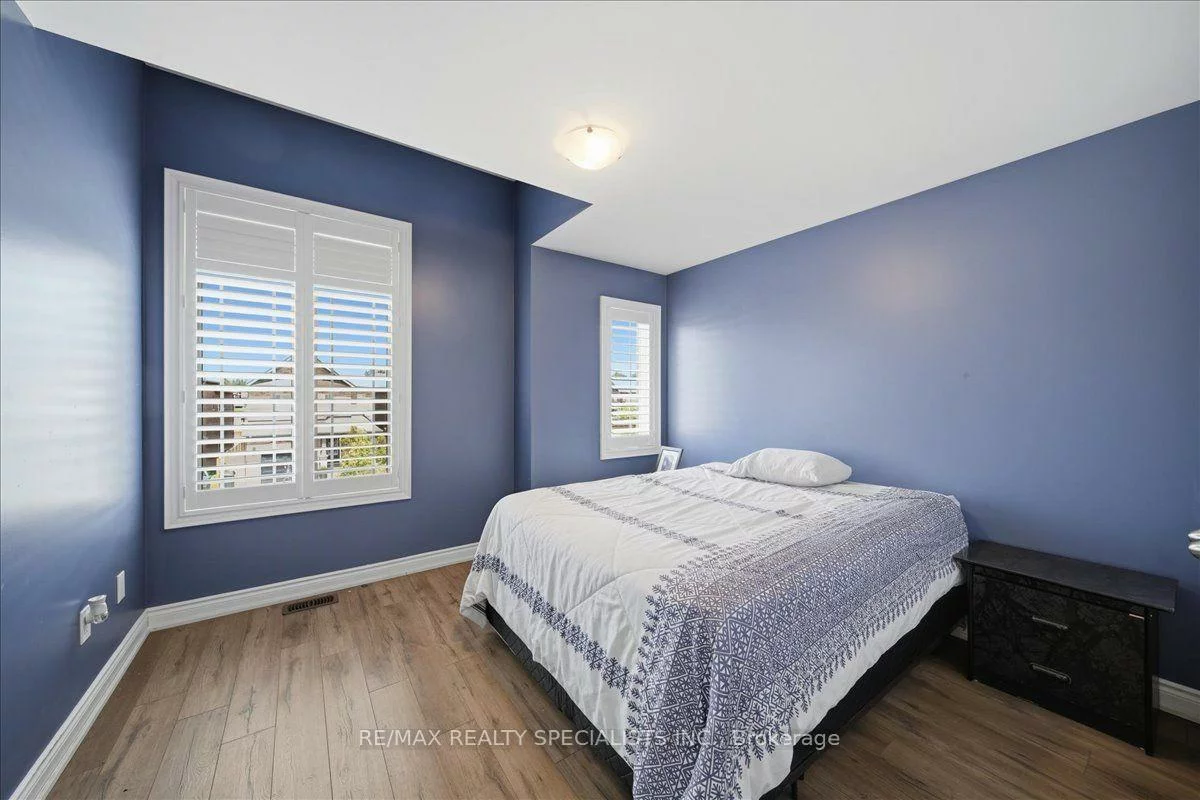 77, Mckenzie, Bradford, Bradford West Gwillimbury