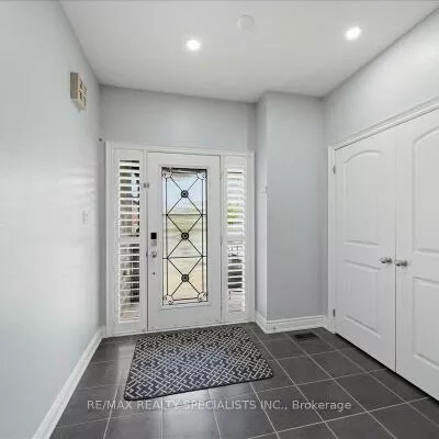 77, Mckenzie, Bradford, Bradford West Gwillimbury