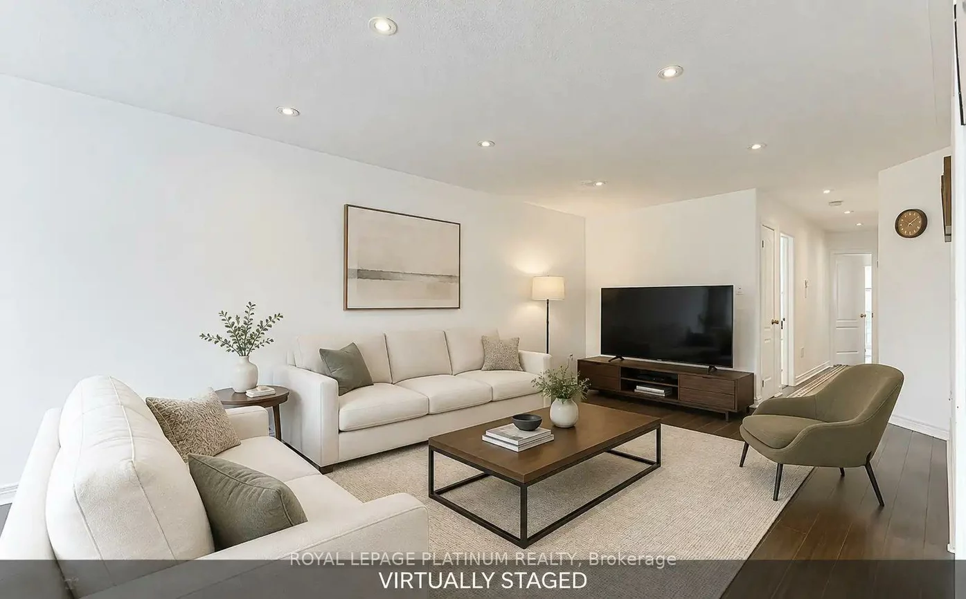 24, Smith, Bradford, Bradford West Gwillimbury