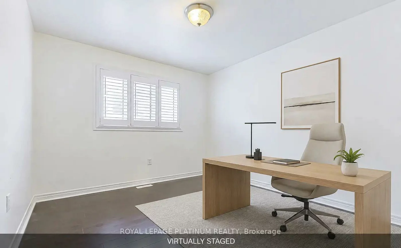 24, Smith, Bradford, Bradford West Gwillimbury