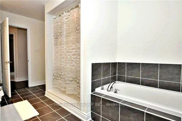253, Rutherford, Bradford, Bradford West Gwillimbury