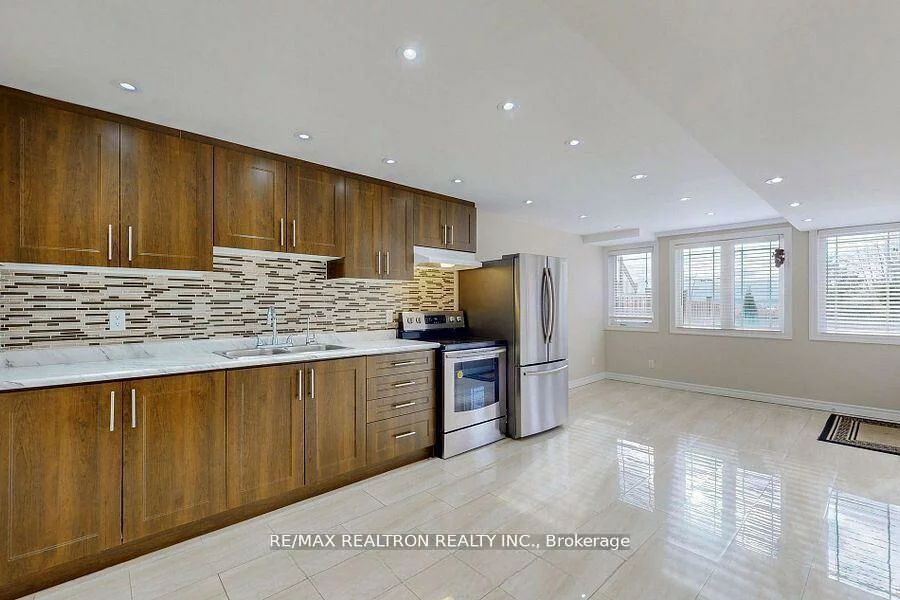 179, Armstrong, Bradford, Bradford West Gwillimbury